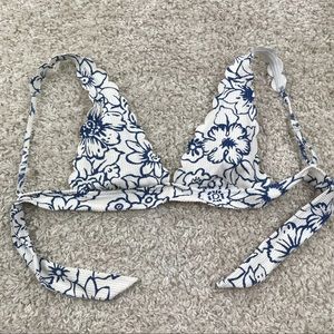 Aerie medium triangle womens swimsuit bikini top scalloped white blue